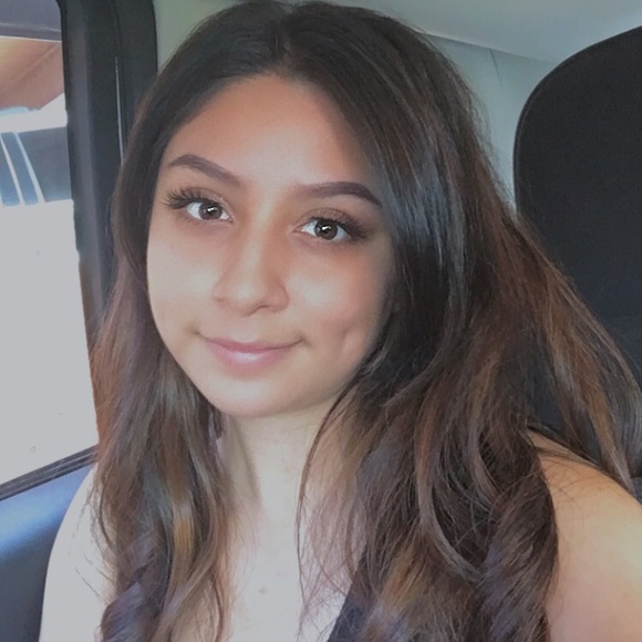 Meet your Posher, Cristi - Picture 1 of 1